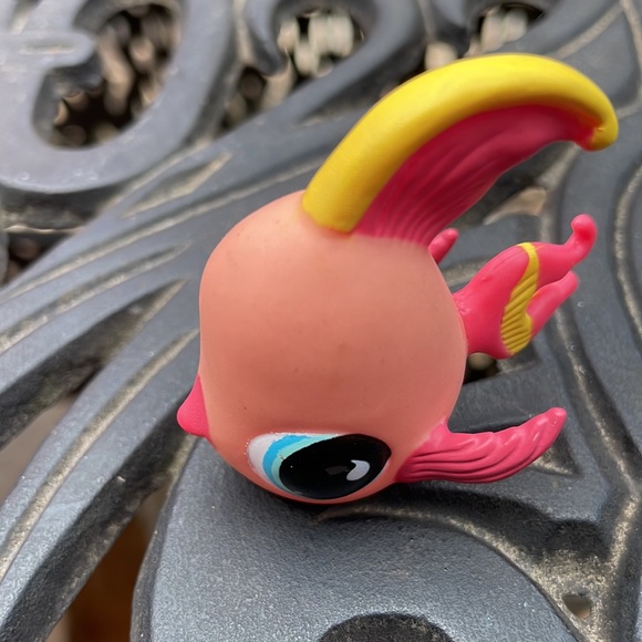 Littlest Pet Shop LPS Pink Angel Fish #644 Hasbro - Picture 7 of 8